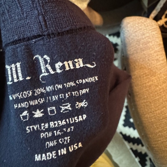 M Rena NWT tummy control leggings with pattern on side OS - Picture 4 of 4